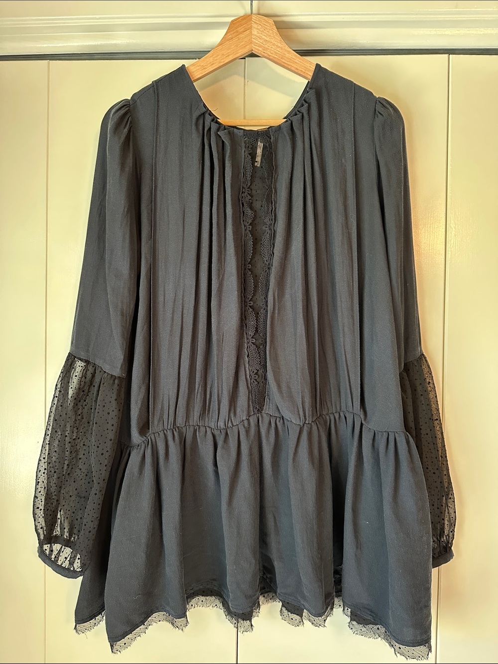 Free People Black Long-Sleeve Blouse - M